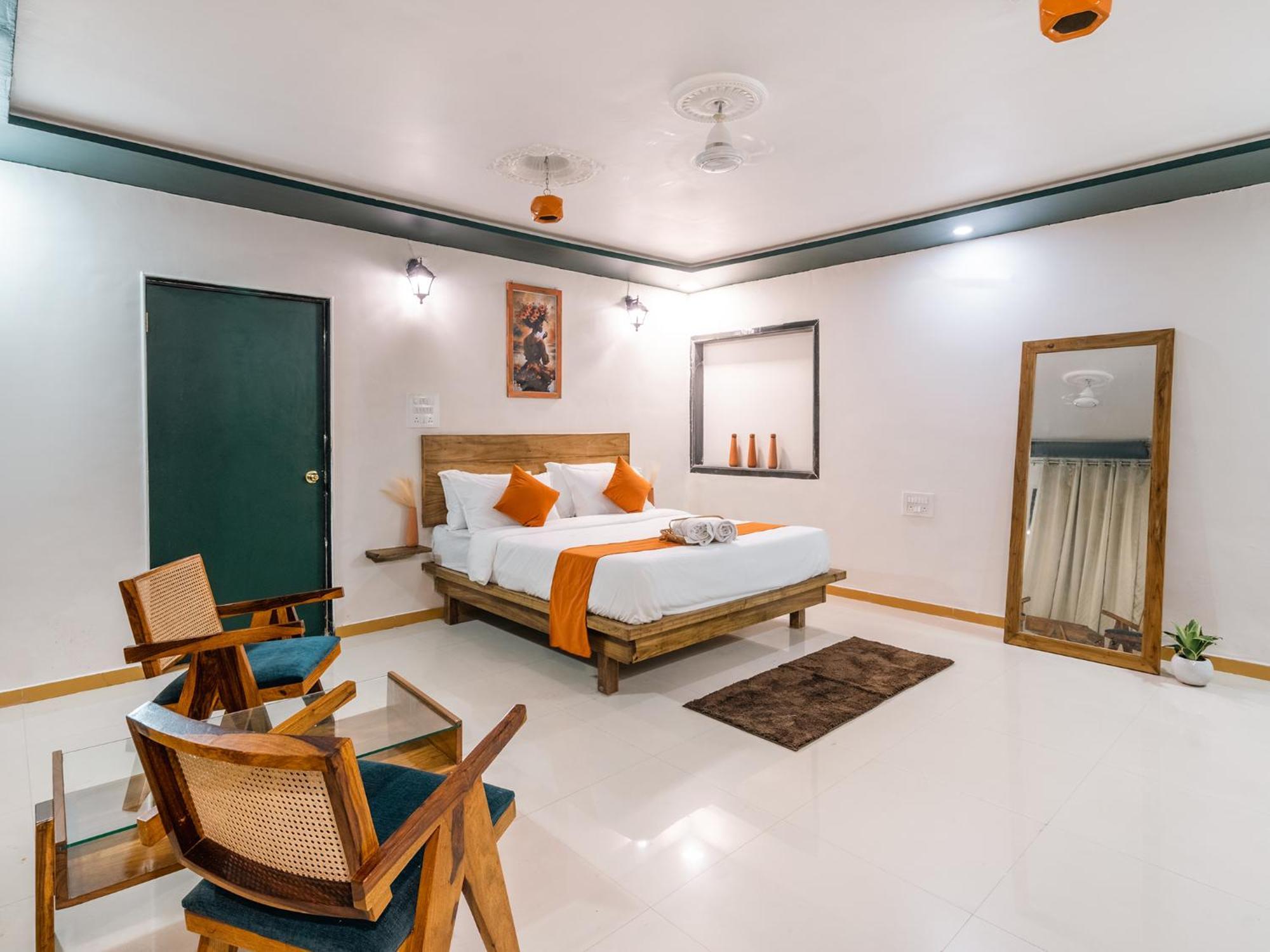 Moustache Daman Hostel Room photo